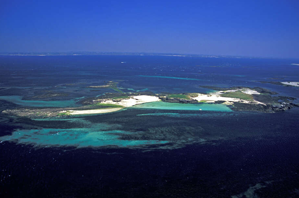 L'archipel de Molène vu du ciel. Crédit photo : Yves Gladu