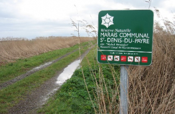 Panneau réglementaire. Crédit photo : RNN de Saint-Denis-du-Payré