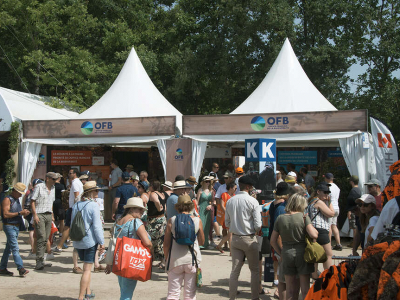 Le stand de l'OFB au Game Fair 2022. Crédit photo : Céline Lecomte / www.celinelecomte.com