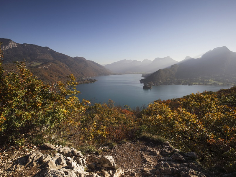 Lac d'Annecy. Crédits : Rémi Masson/Biosphoto.