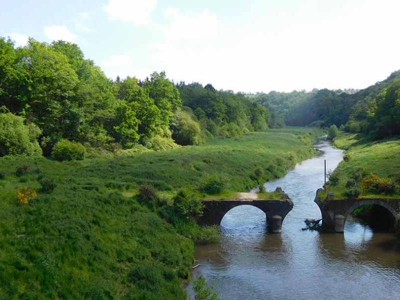 La Sélune au pont de la République Crédit photo : Observatoire photographique des paysages de la Sélune, Univ. Paris-Nanterrre et SMBS