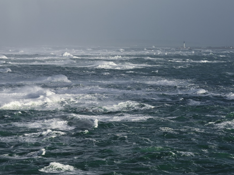Mer d’Iroise par gros temps. Crédit : Jean Guichard