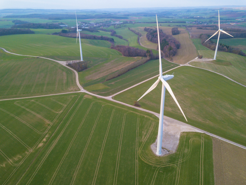 Paysage d'éoliennes. Crédits : Philippe Massit, OFB