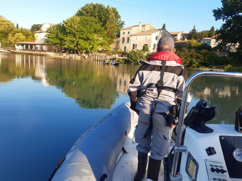 La police de l’environnement mène une vaste opération de contrôles sur le Rhône. Crédit photo : OFB