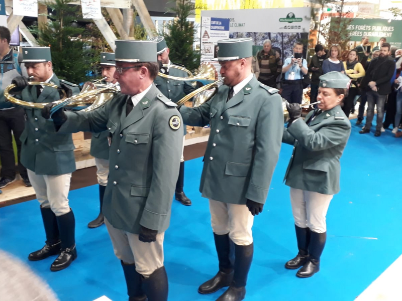 Les sonneurs de l'OFB lors du Salon international de l'agriculture. Crédit photo : Roxane Leverrier / OFB