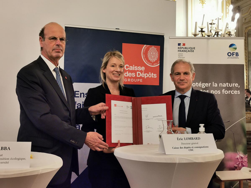 Signature de la convention de partenariat entre la CDC et l'OFB.