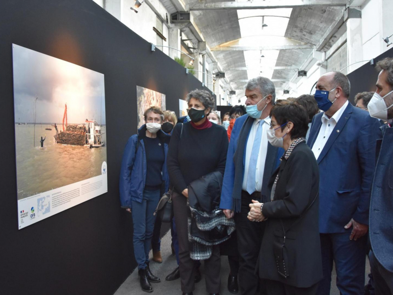 Inauguration de l’exposition « Cap vers les 8 Parcs naturels marins » par Annick Girardin. Crédit photo : Cécile Barreaud / OFB